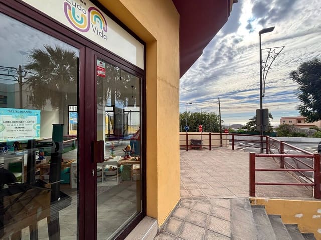 Empresa para arrendar em Güímar - 900 € (Ref: 9446342)