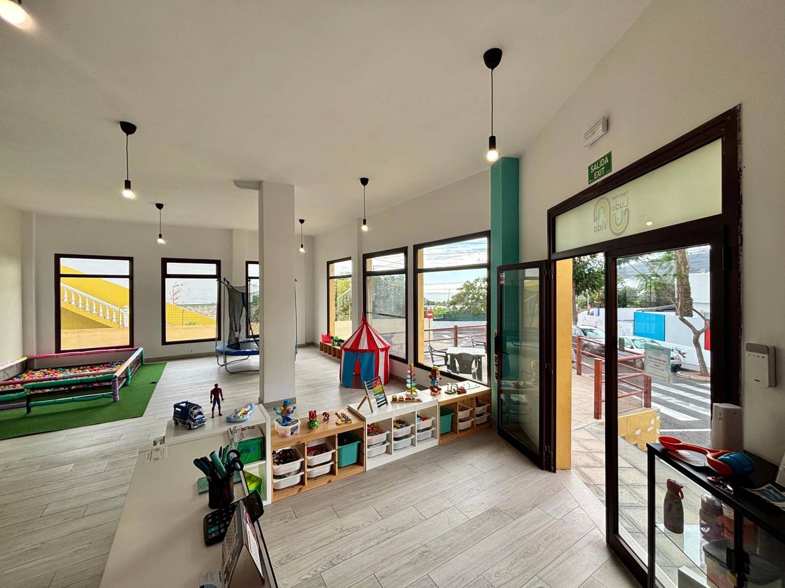 Empresa para arrendar em Guimar - 900 € (Ref: 9446342)