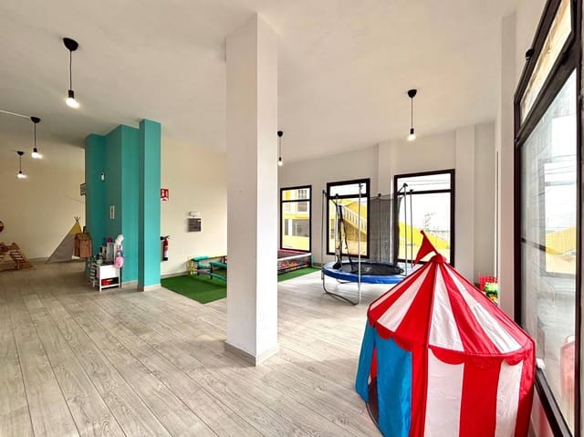 Empresa para arrendar em Güímar - 900 € (Ref: 9446342)