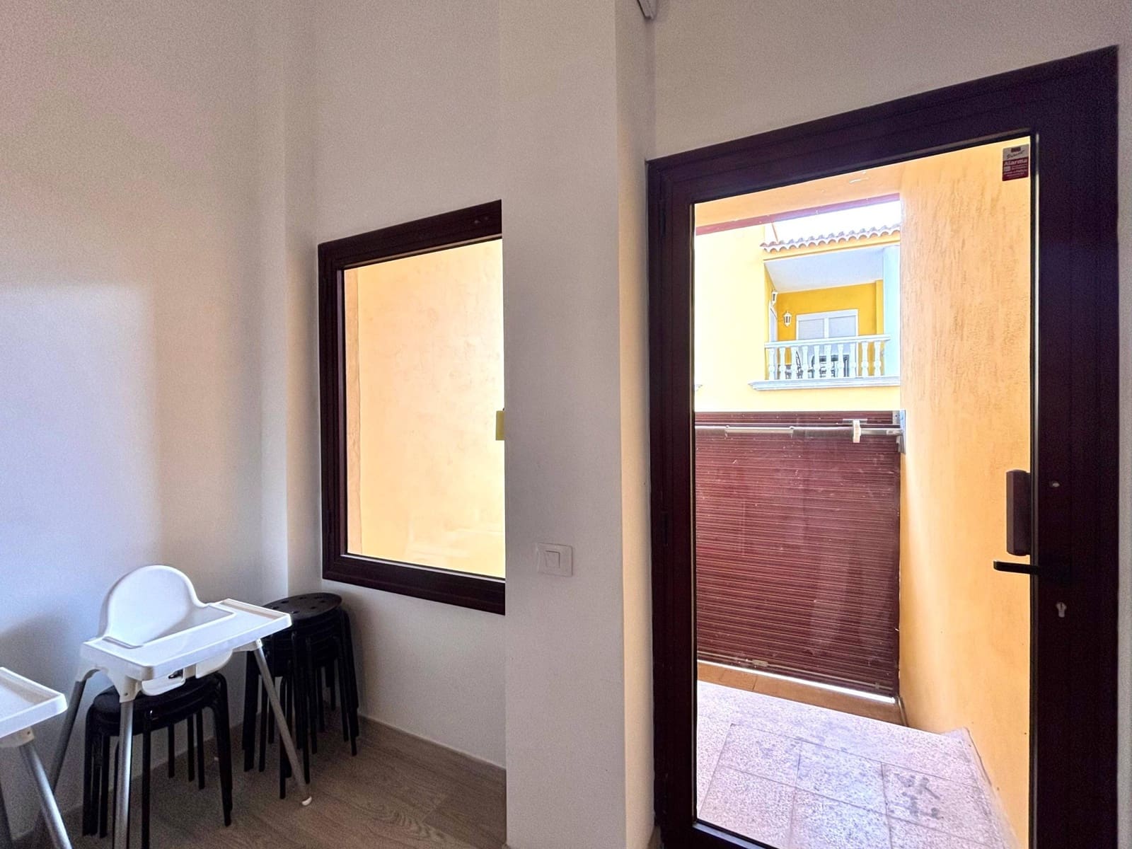 Empresa para arrendar em Guimar - 900 € (Ref: 9446342)