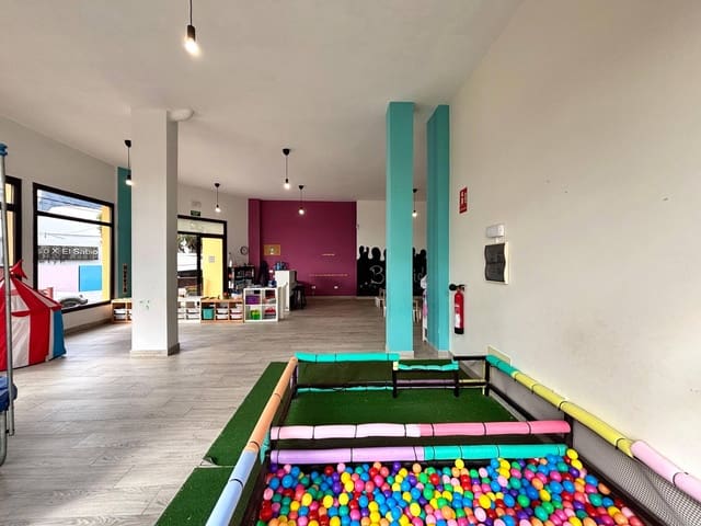 Empresa para arrendar em Güímar - 900 € (Ref: 9446342)