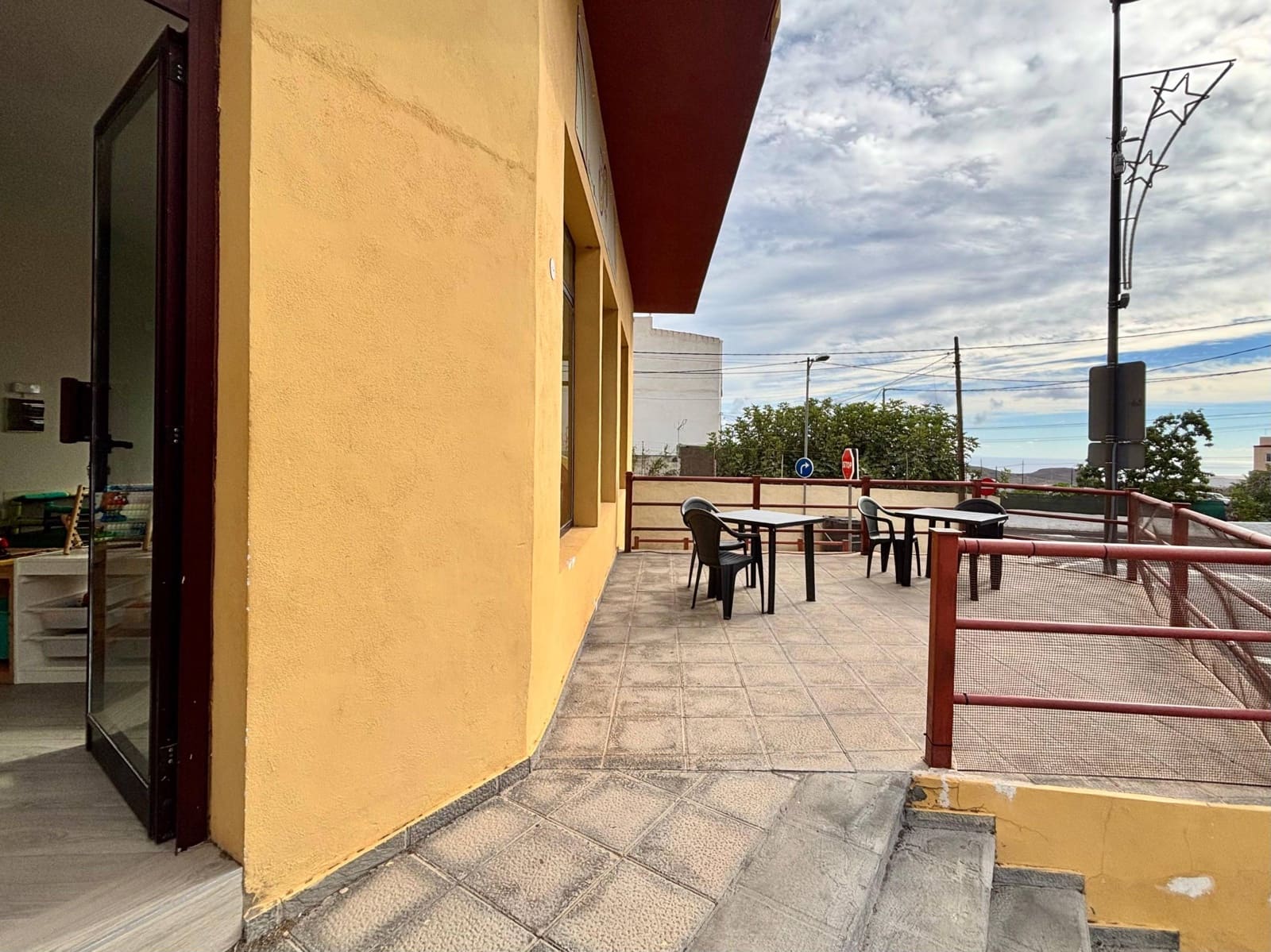 Empresa para arrendar em Guimar - 900 € (Ref: 9446342)