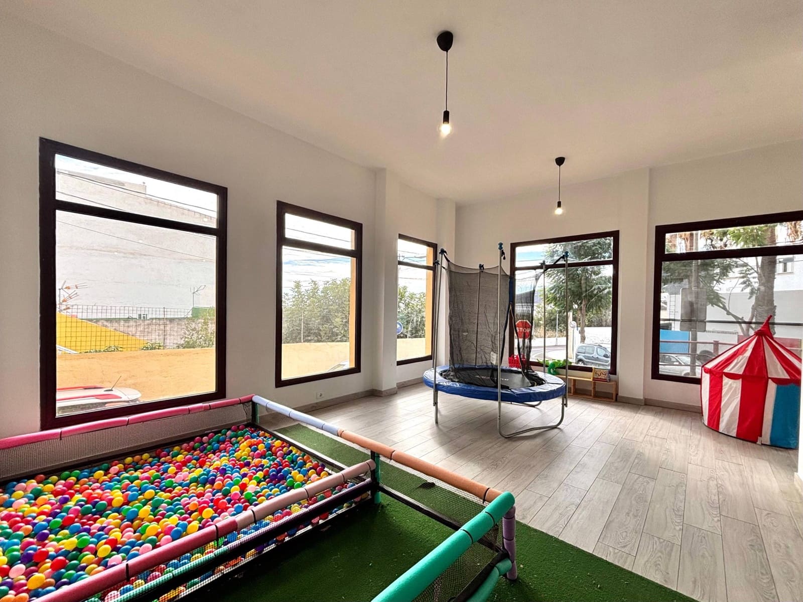 Empresa para arrendar em Guimar - 900 € (Ref: 9446342)