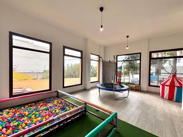 Empresa para arrendar em Güímar - 900 € (Ref: 9446342)