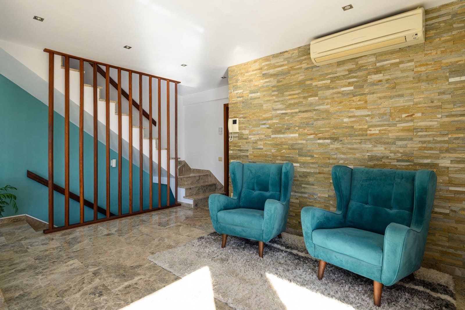 Casa de 5 habitaciones en San Bartolomé de Tirajana en venta - 590.000 € (Ref: 9446343)