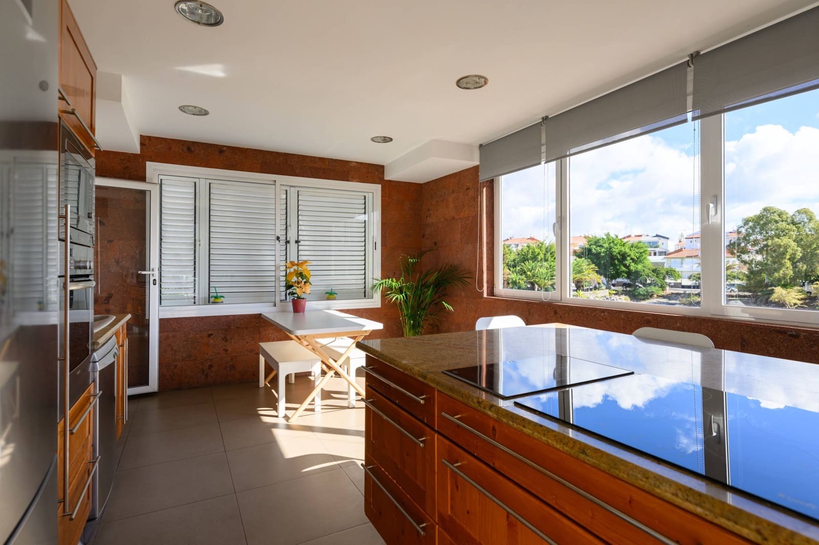 Casa de 5 habitaciones en San Bartolomé de Tirajana en venta - 590.000 € (Ref: 9446343)