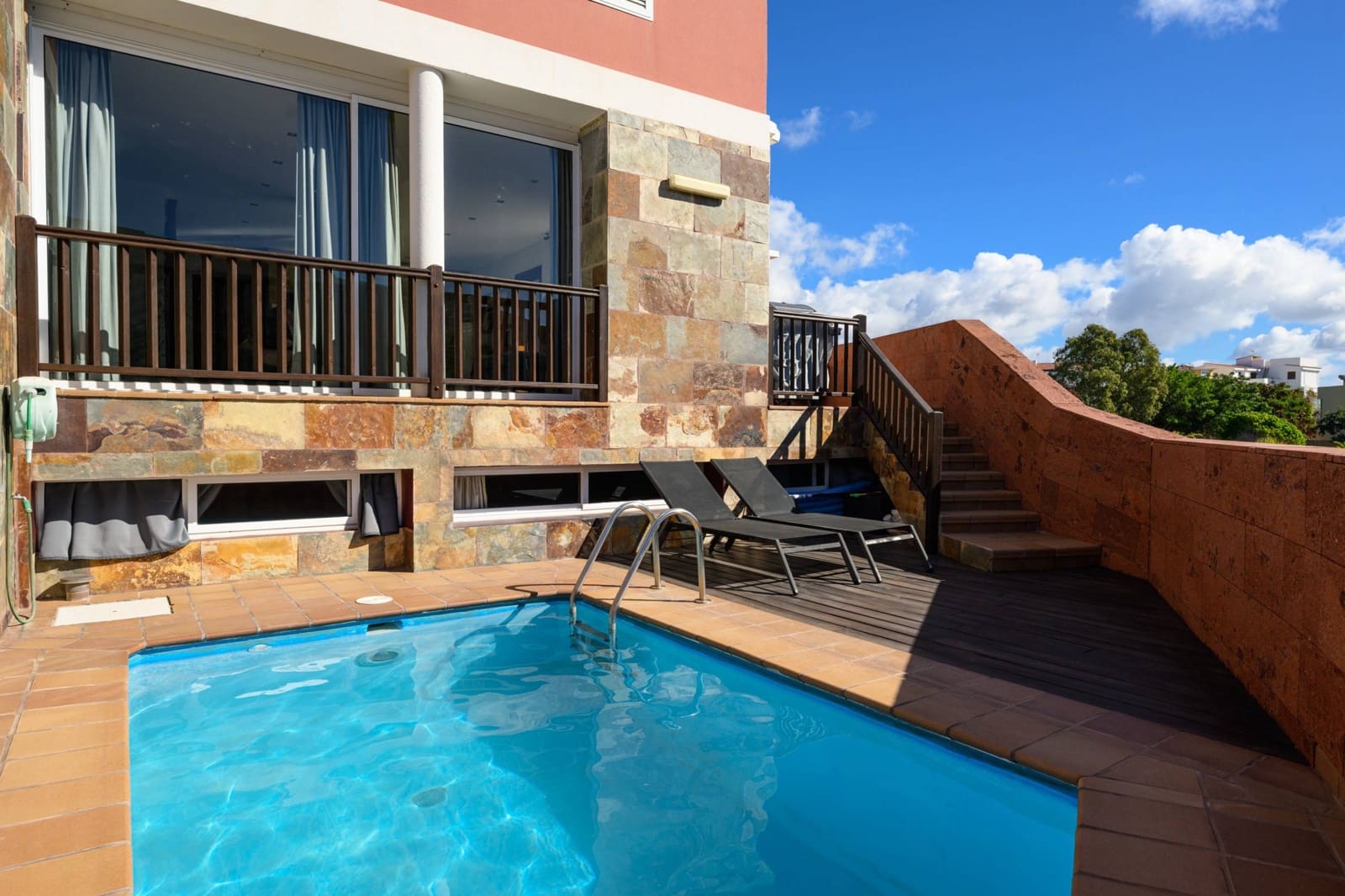 Casa de 5 habitaciones en San Bartolomé de Tirajana en venta - 590.000 € (Ref: 9446343)