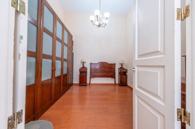 5 chambre Penthouse à vendre à Vegueta, Las Palmas de Gran Canaria - 449 000 € (Ref: 9449189)