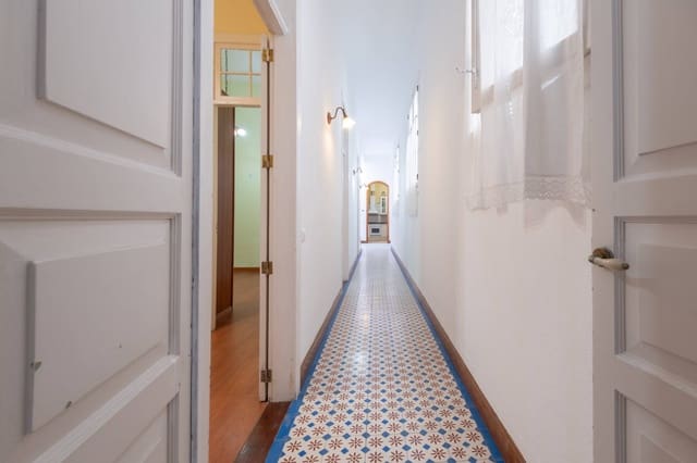 Ático de 5 habitaciones en Vegueta, Las Palmas de Gran Canaria en venta - 420.000 € (Ref: 9449189)