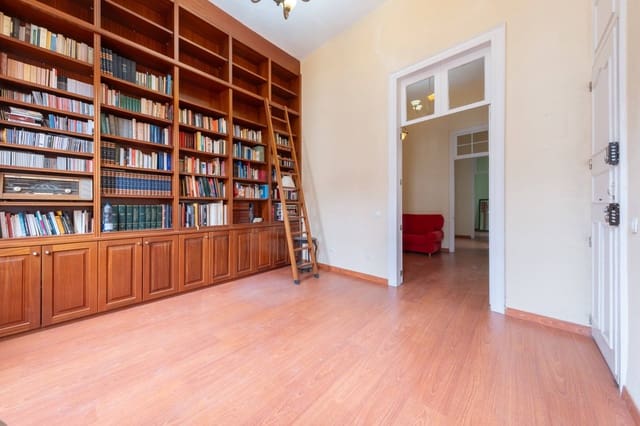 Ático de 5 habitaciones en Vegueta, Las Palmas de Gran Canaria en venta - 420.000 € (Ref: 9449189)