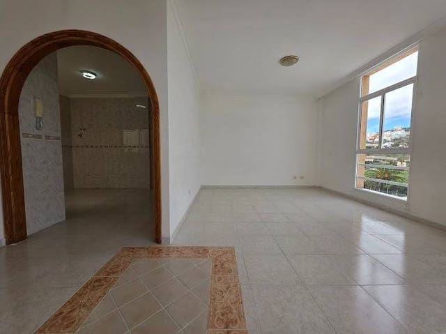 3 slaapkamer Flat te koop in Arucas met garage - € 160.000 (Ref: 9452133)