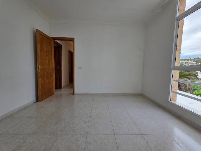 3 slaapkamer Flat te koop in Arucas met garage - € 160.000 (Ref: 9452133)