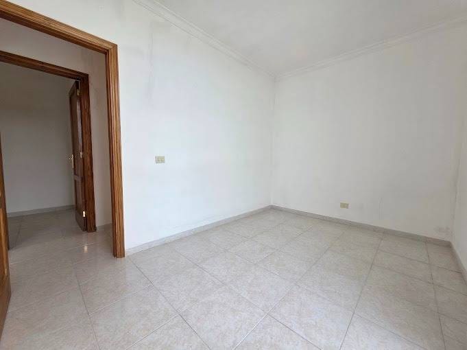 3 slaapkamer Flat te koop in Arucas met garage - € 160.000 (Ref: 9452133)