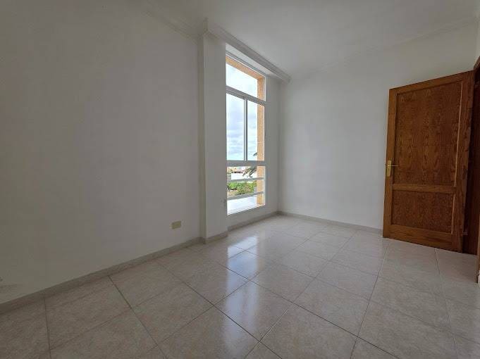 3 slaapkamer Flat te koop in Arucas met garage - € 160.000 (Ref: 9452133)