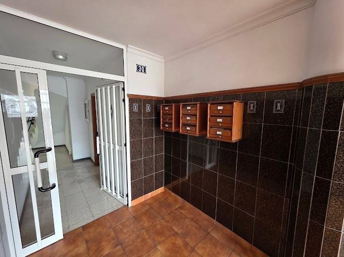 3 slaapkamer Flat te koop in Arucas met garage - € 160.000 (Ref: 9452133)