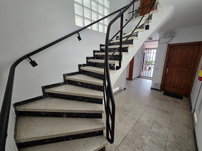 3 slaapkamer Flat te koop in Arucas met garage - € 160.000 (Ref: 9452133)