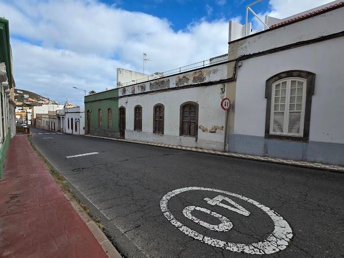 3 slaapkamer Flat te koop in Arucas met garage - € 160.000 (Ref: 9452133)