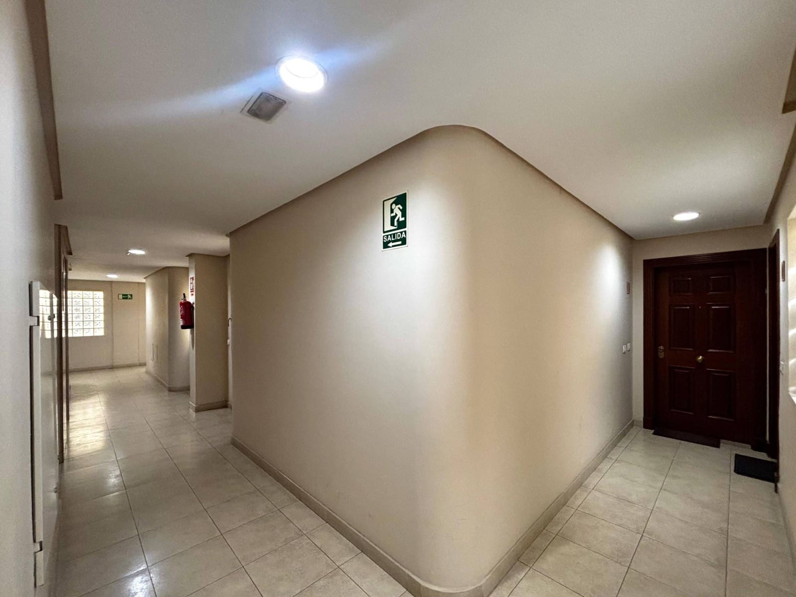 2 slaapkamer Flat te koop in La Camella met garage - € 209.800 (Ref: 9465762)