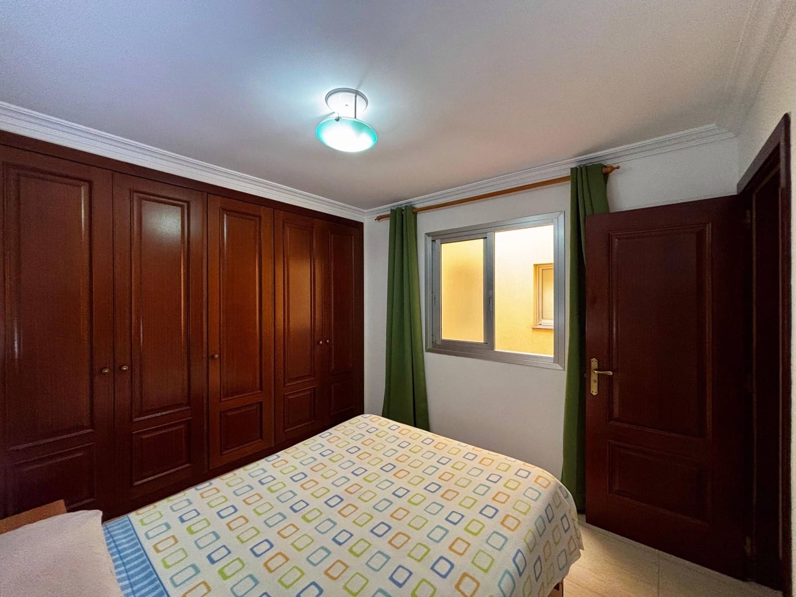 2 slaapkamer Flat te koop in La Camella met garage - € 209.800 (Ref: 9465762)