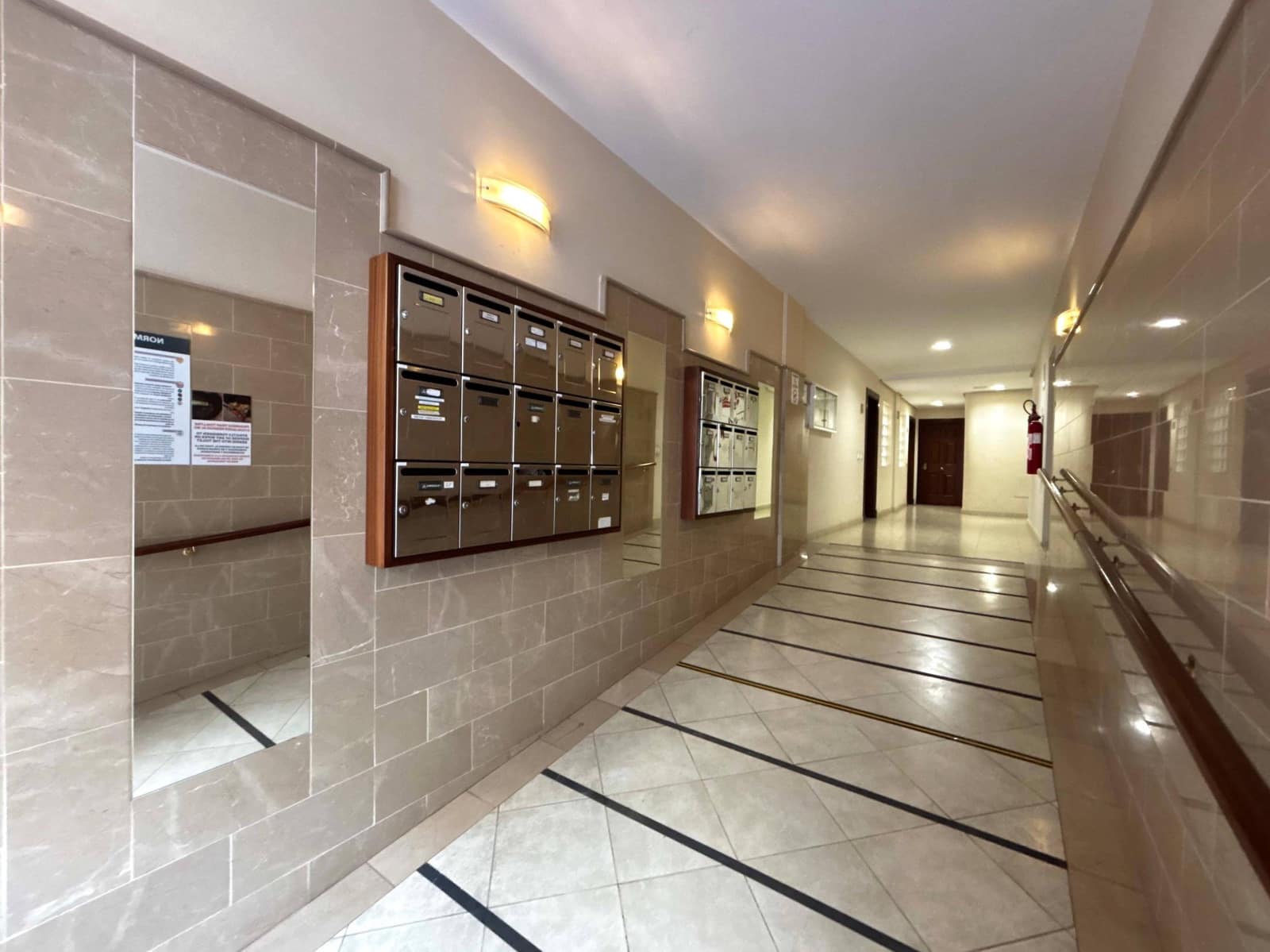 2 slaapkamer Flat te koop in La Camella met garage - € 209.800 (Ref: 9465762)