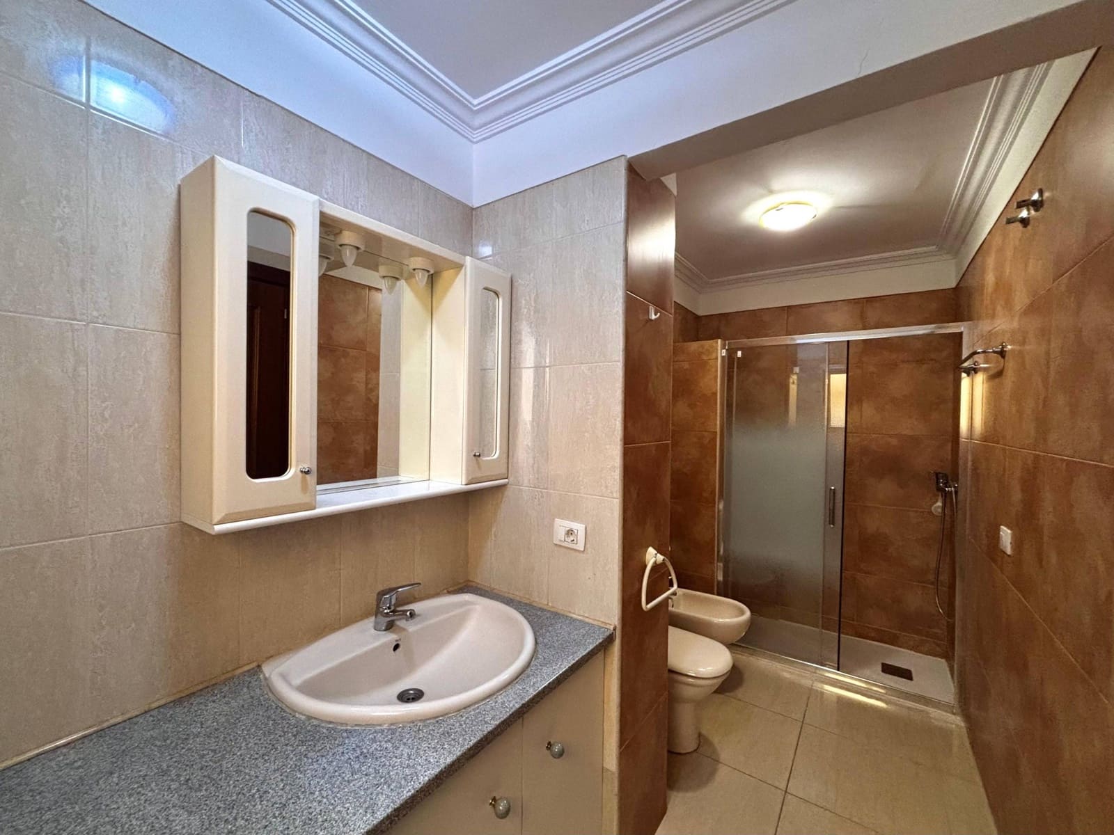 2 slaapkamer Flat te koop in La Camella met garage - € 209.800 (Ref: 9465762)