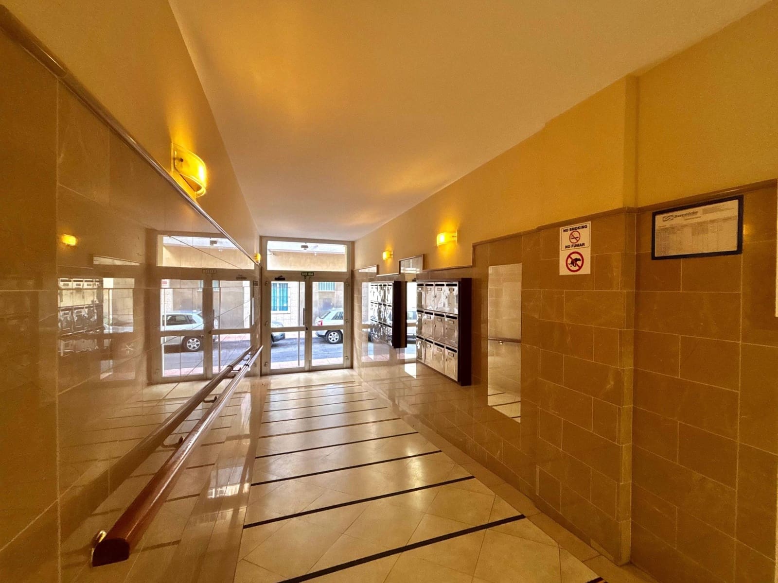 2 slaapkamer Flat te koop in La Camella met garage - € 209.800 (Ref: 9465762)