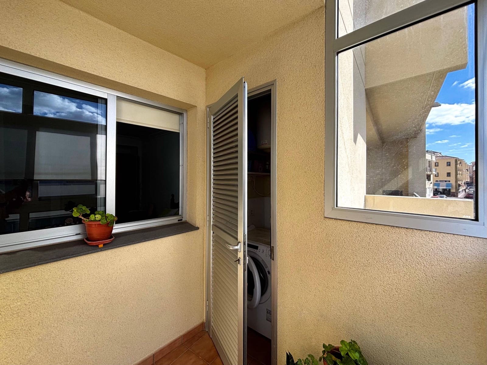 2 slaapkamer Flat te koop in La Camella met garage - € 209.800 (Ref: 9465762)