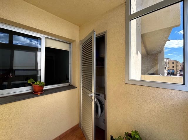 2 sypialnia Mieszkanie na sprzedaż w La Camella, Arona z garażem - 209 800 € (Ref: 9465762)