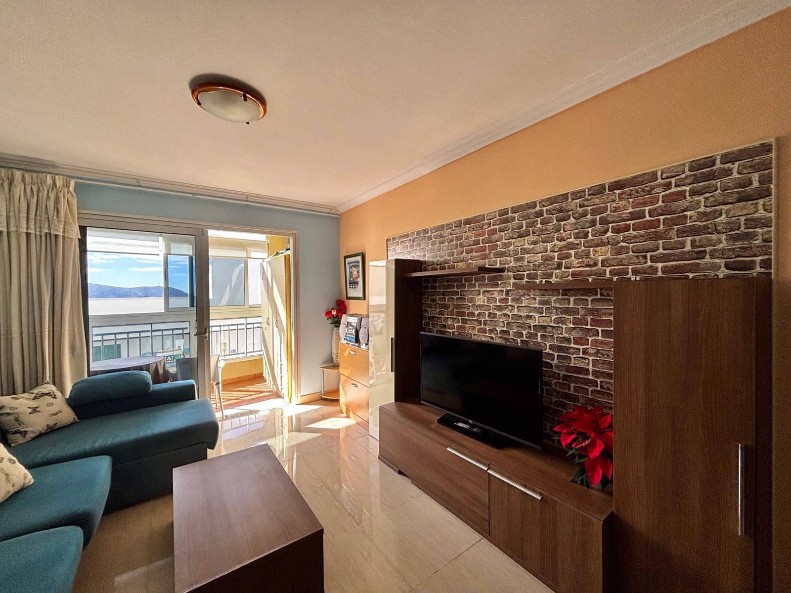 2 slaapkamer Flat te koop in La Camella met garage - € 209.800 (Ref: 9465762)