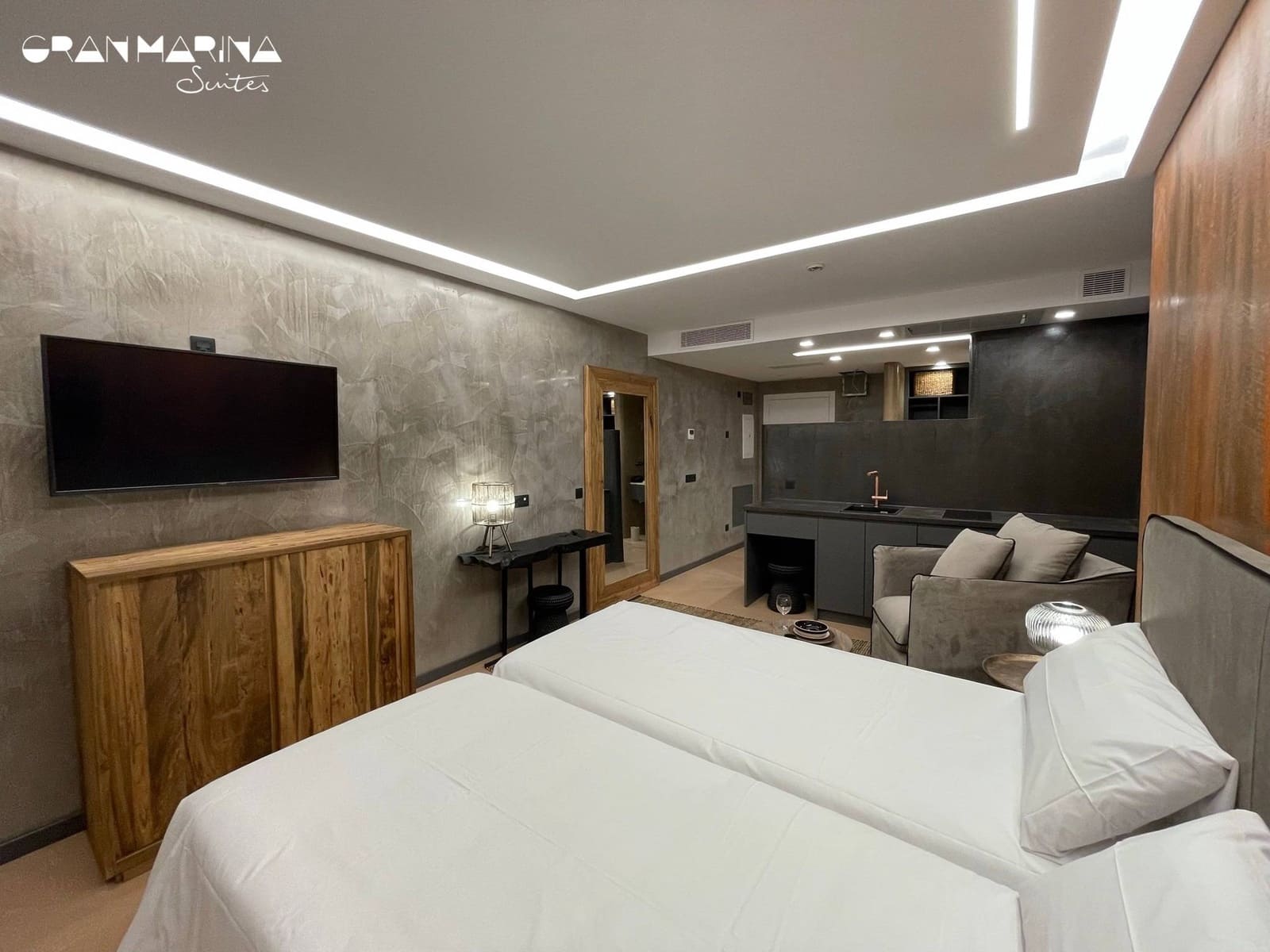 15 soveværelse Erhverv til salg i Las Palmas de Gran Canaria - € 3.500.000 (Ref: 9465763)