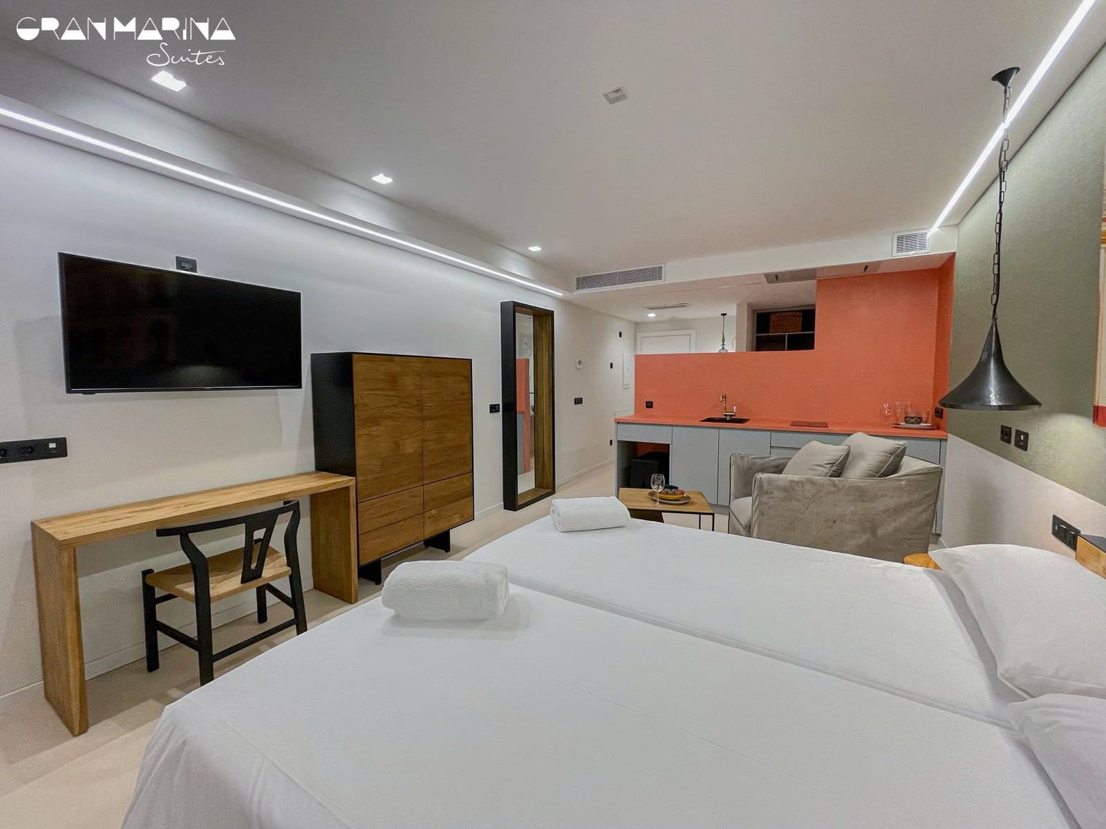 15 soveværelse Erhverv til salg i Las Palmas de Gran Canaria - € 3.500.000 (Ref: 9465763)