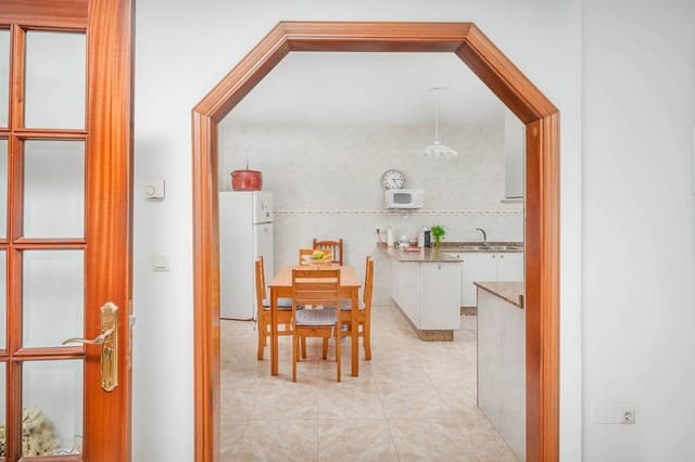 4 bedroom Villa for sale in Ribadumia - € 375,000 (Ref: 9470376)