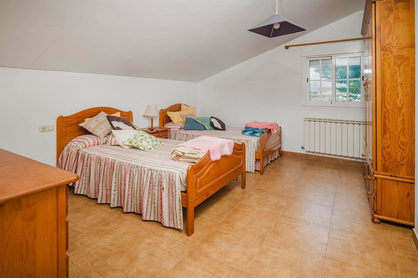 Chalet de 4 habitaciones en Ribadumia en venta - 375.000 € (Ref: 9470376)