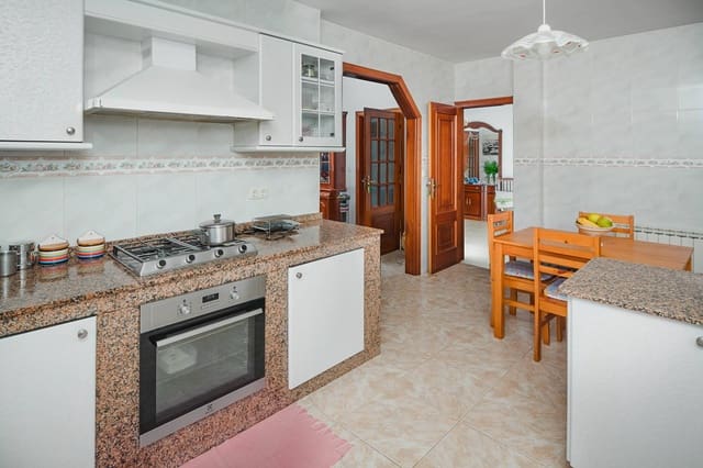 4 soverom Villa til salgs i Ribadumia med garasje - € 375 000 (Ref: 9470376)