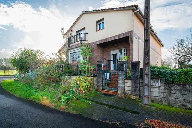 4 soverom Villa til salgs i Ribadumia med garasje - € 375 000 (Ref: 9470376)