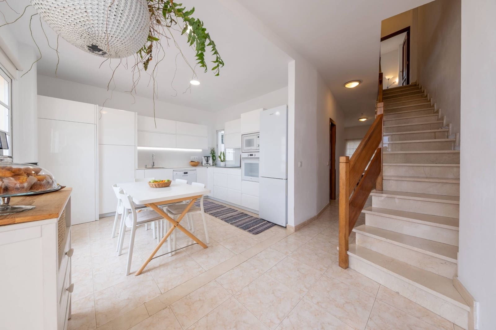 4 bedroom Apartment for sale in Las Palmas de Gran Canaria with garage - € 265,000 (Ref: 9474203)