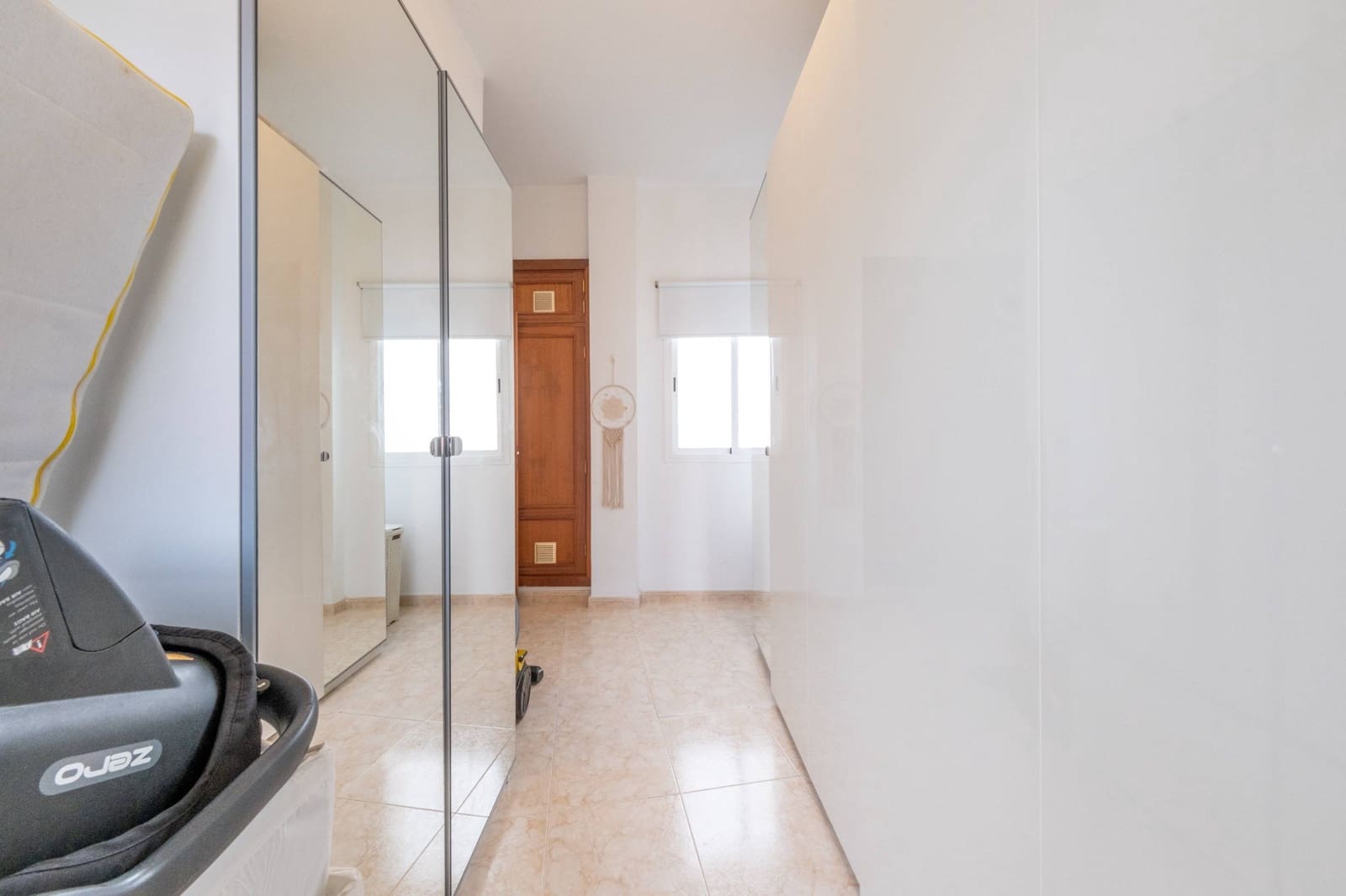 4 bedroom Apartment for sale in Las Palmas de Gran Canaria with garage - € 265,000 (Ref: 9474203)