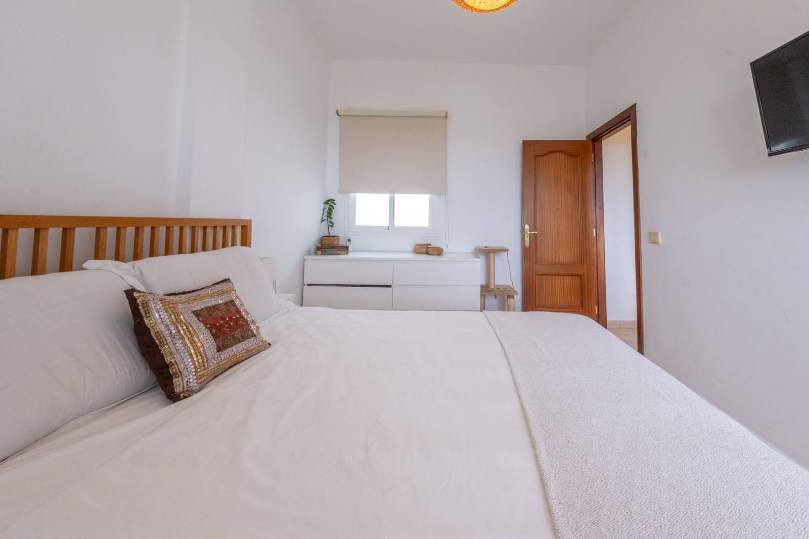 4 bedroom Apartment for sale in Las Palmas de Gran Canaria with garage - € 265,000 (Ref: 9474203)