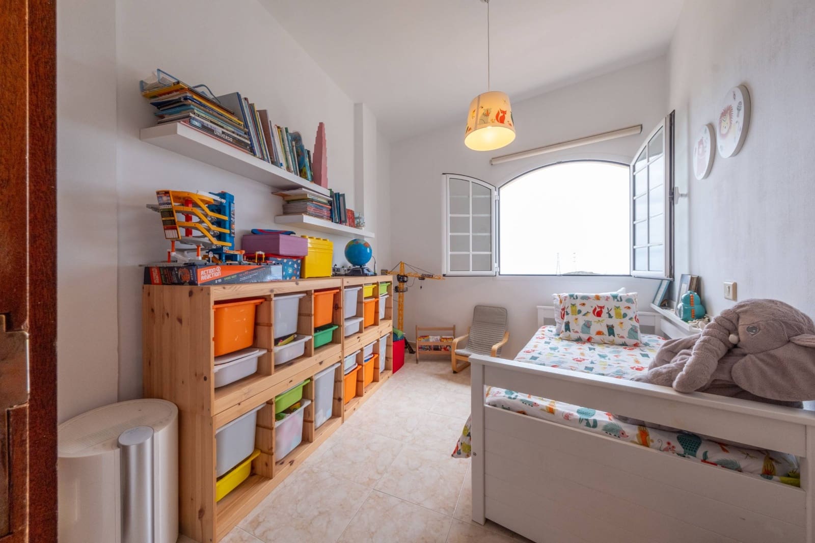 4 bedroom Apartment for sale in Las Palmas de Gran Canaria with garage - € 265,000 (Ref: 9474203)