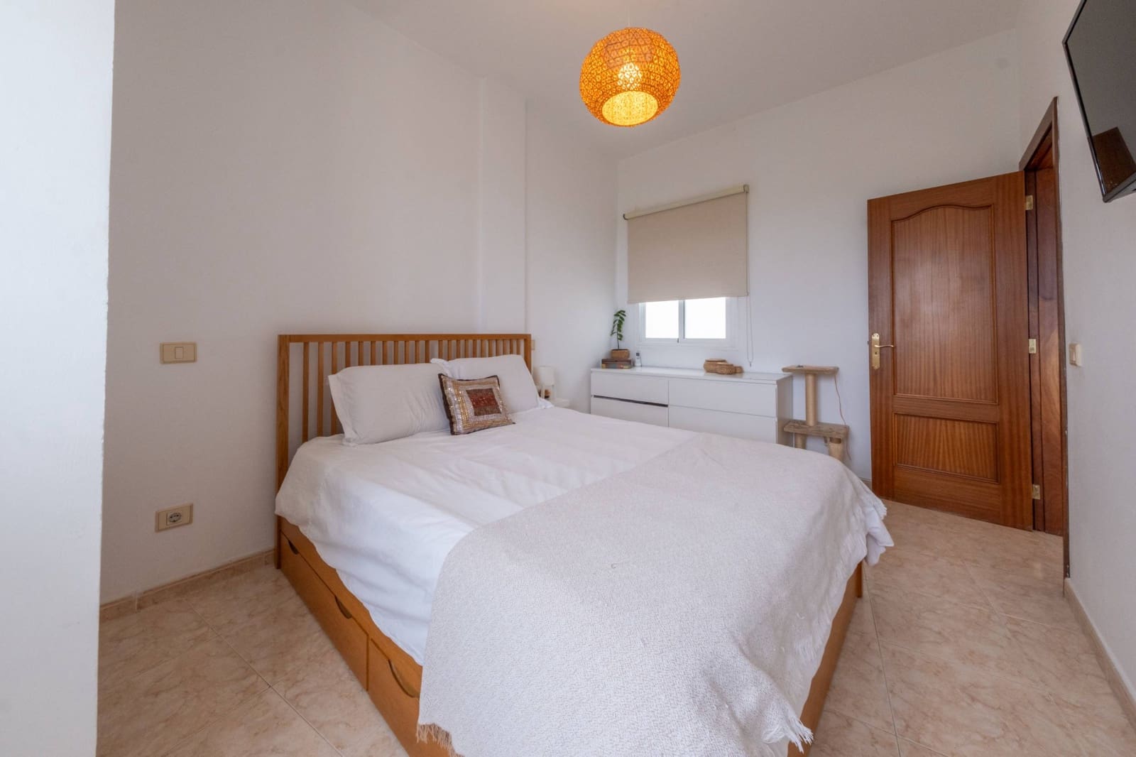 4 bedroom Apartment for sale in Las Palmas de Gran Canaria with garage - € 265,000 (Ref: 9474203)