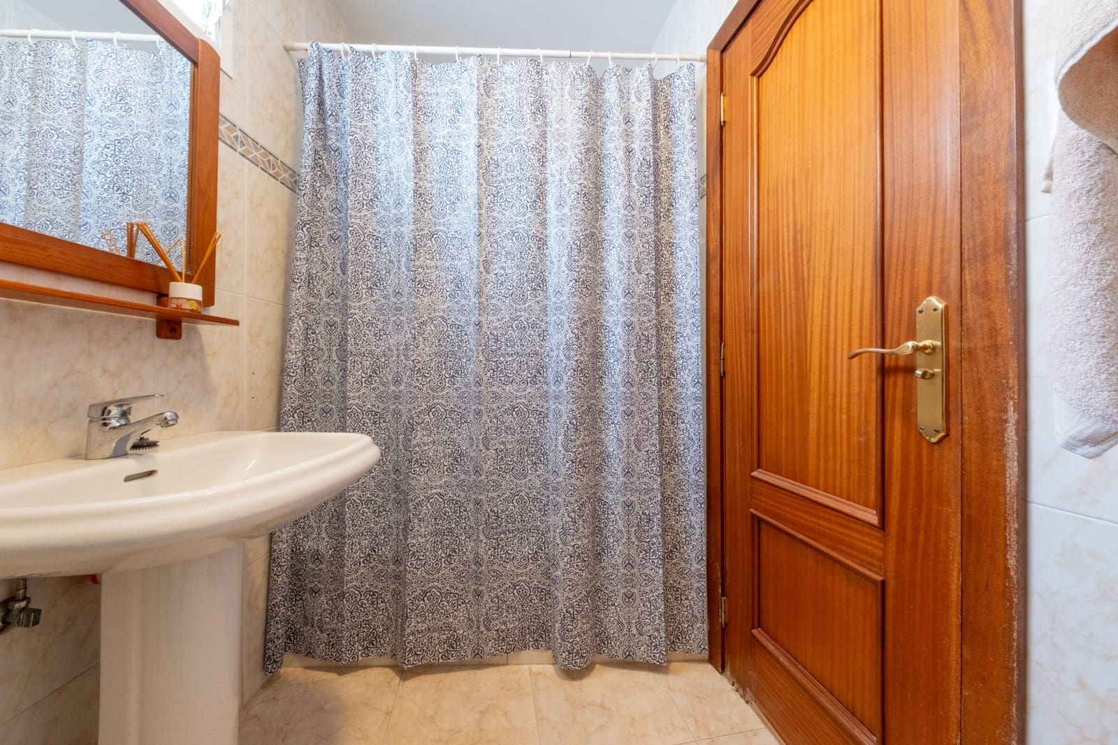 4 bedroom Apartment for sale in Las Palmas de Gran Canaria with garage - € 265,000 (Ref: 9474203)