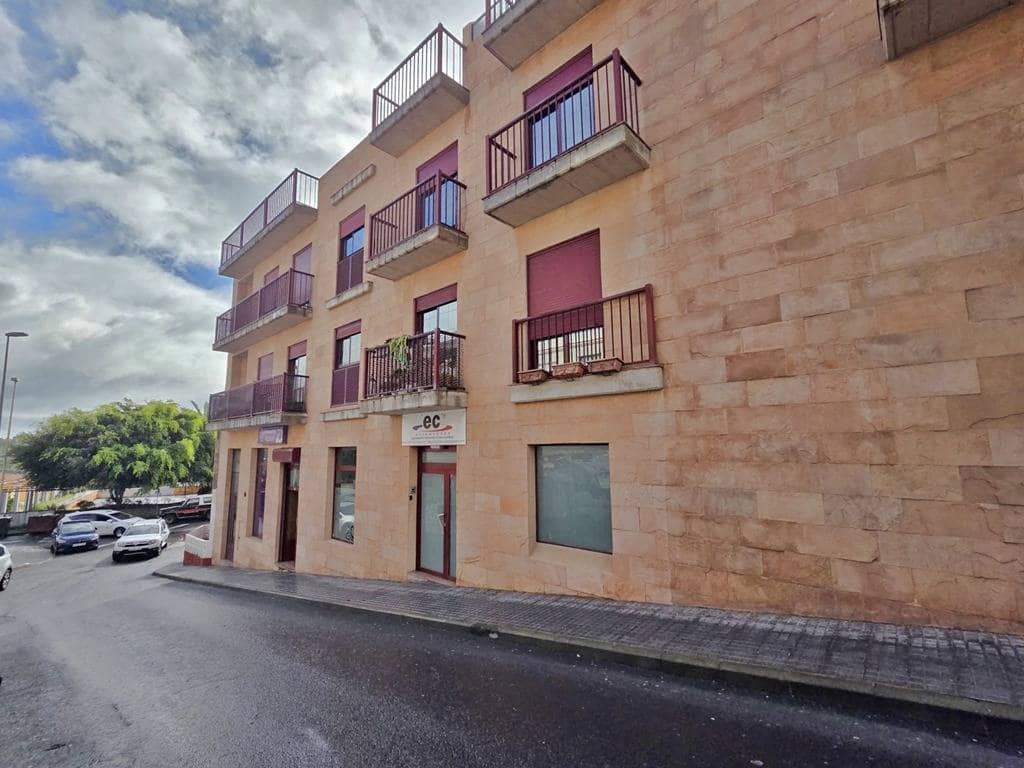 Kaupallinen myytävänä paikassa Las Palmas de Gran Canaria - 149 000 € (Ref: 9491454)