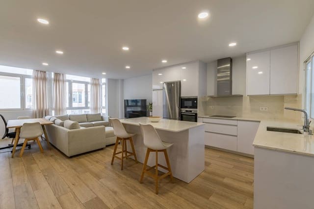 Piso de 3 habitaciones en Guanarteme, Las Palmas de Gran Canaria en alquiler - 1.500 € (Ref: 9497192)