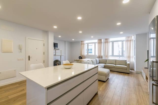 Piso de 3 habitaciones en Guanarteme, Las Palmas de Gran Canaria en alquiler - 1.500 € (Ref: 9497192)