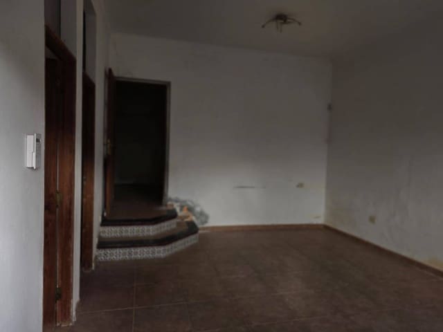 3 bedroom Flat for sale in Tenoya, Las Palmas de Gran Canaria - € 86,000 (Ref: 9497194)