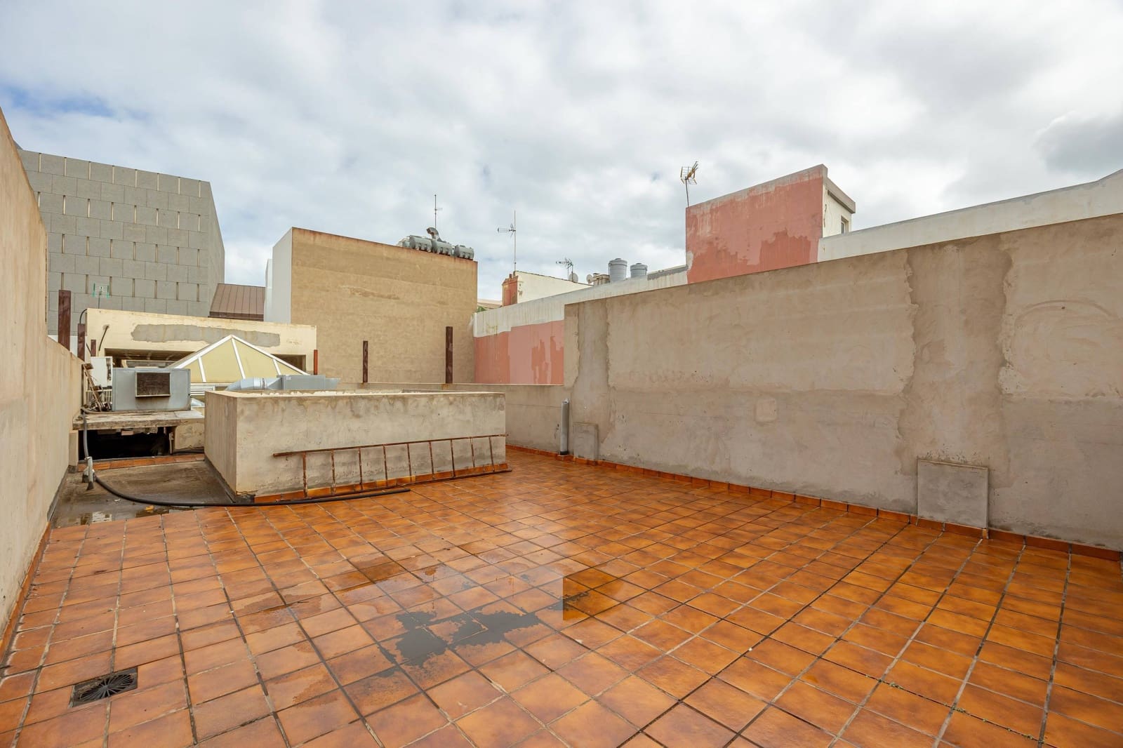 Local Comercial en Las Palmas de Gran Canaria en venta - 2.800.000 € (Ref: 9497703)