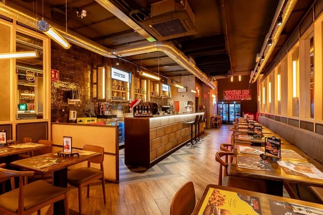 Local Comercial en Vegueta, Las Palmas de Gran Canaria en venta - 2.800.000 € (Ref: 9497703)