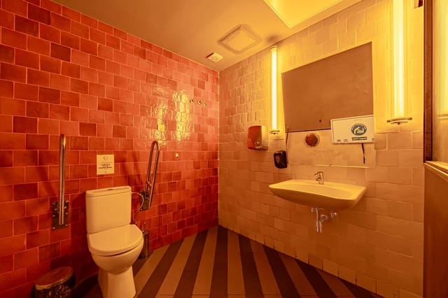 Comercial para venda em Vegueta, Las Palmas de Gran Canaria - 2 300 000 € (Ref: 9497703)