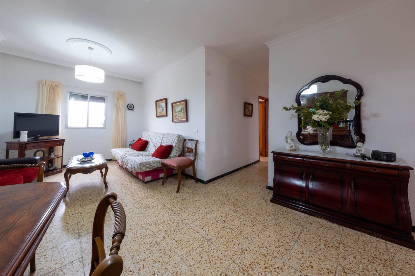 8 sovrum Villa till salu i Las Palmas de Gran Canaria - 345 000 € (Ref: 9504299)