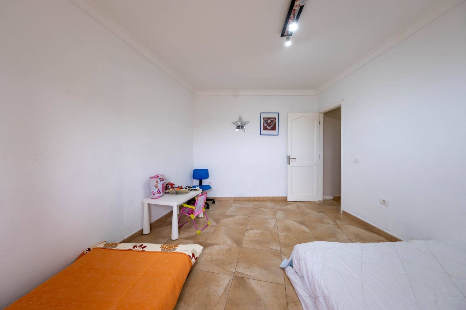 8 sovrum Villa till salu i Las Palmas de Gran Canaria - 345 000 € (Ref: 9504299)